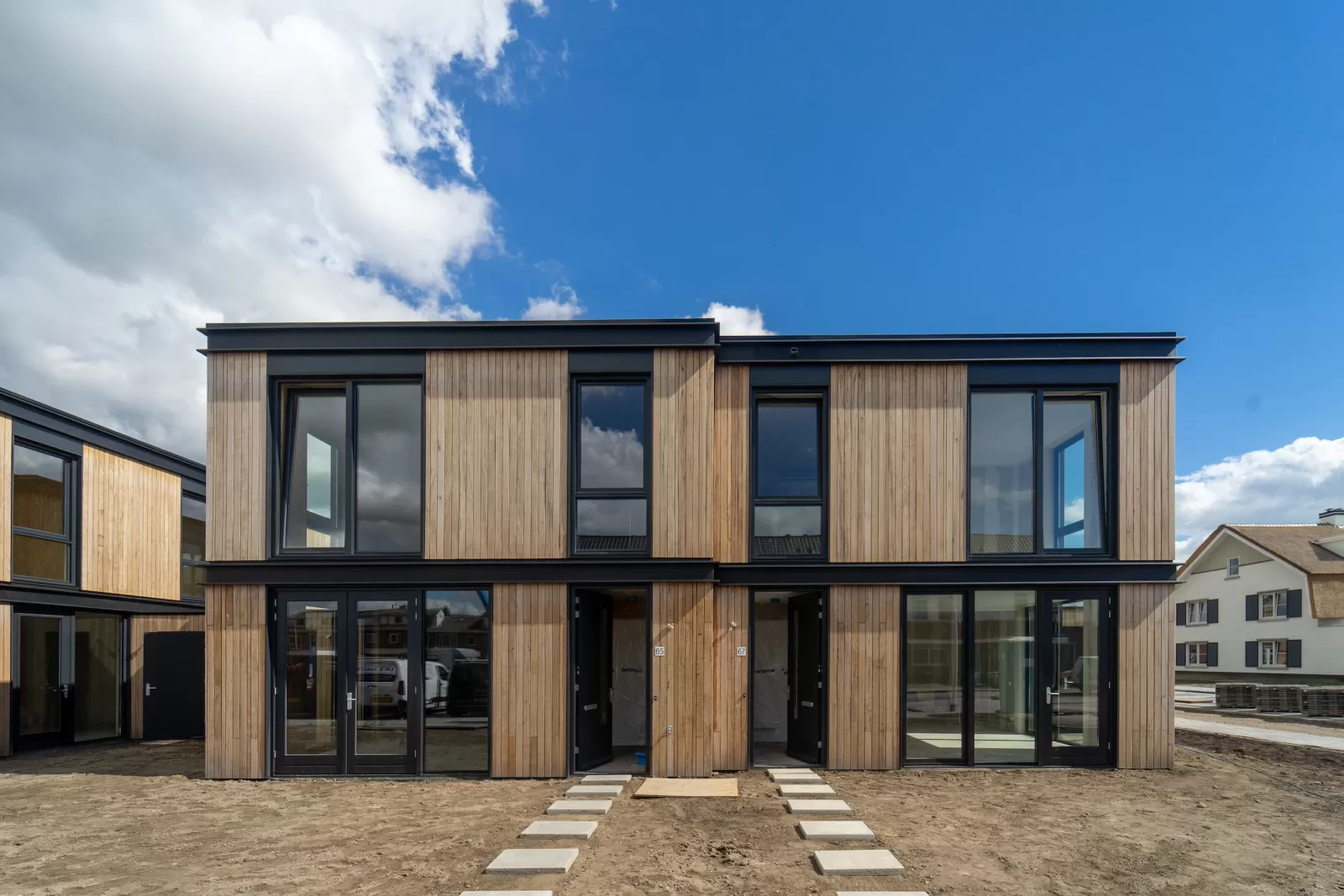 807 - oplevering