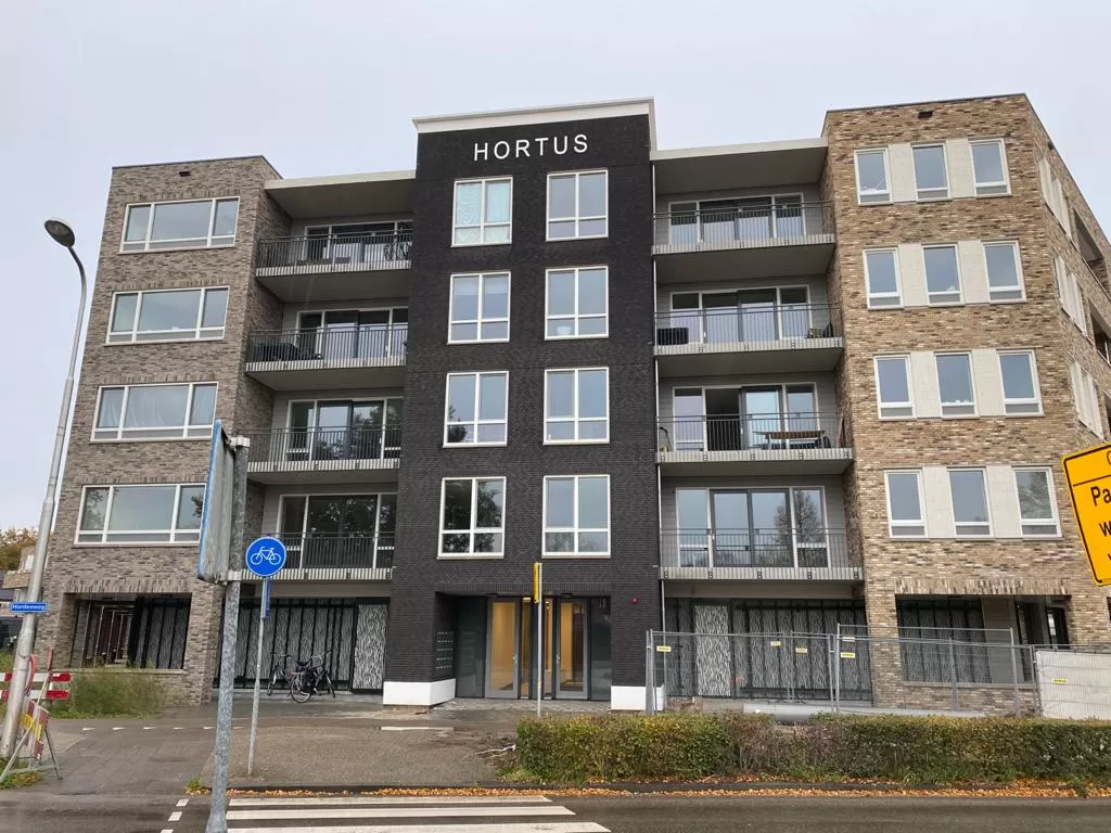 879 - oplevering